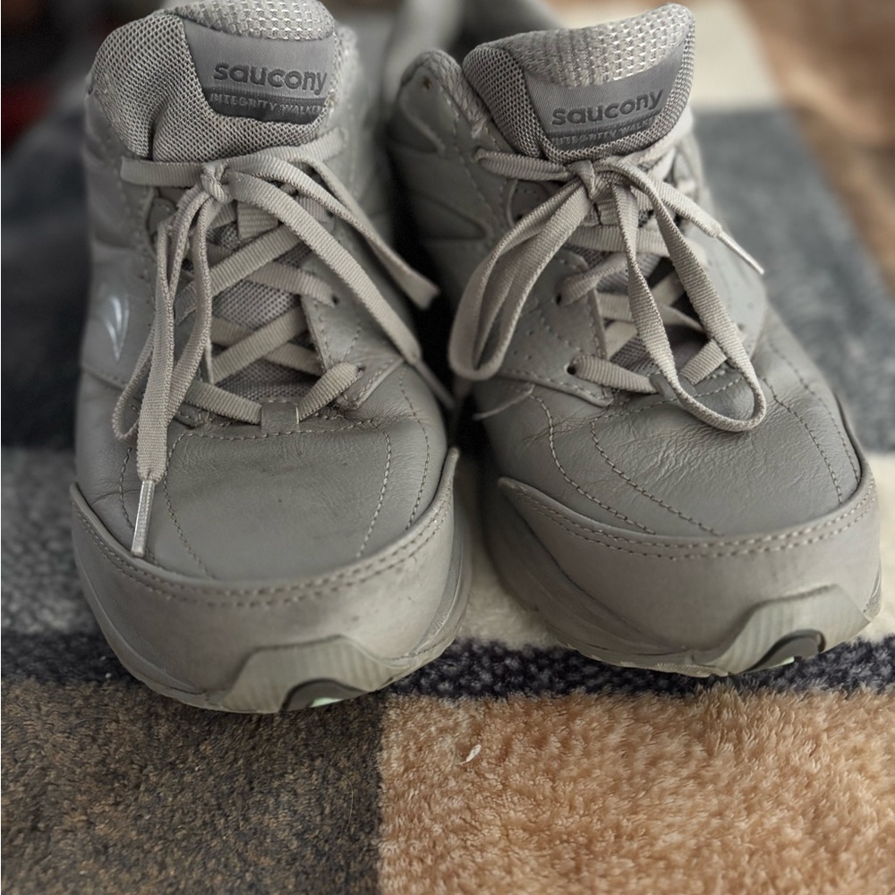 Saucony FormFit Gray Athletic Shoes
